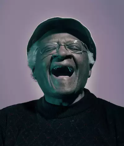 Nadev Kander &ndash; Desmond Tutu