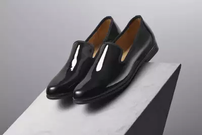 DUKE + DEXTER &ndash; patent black loafer