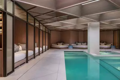 The Londoner Hotel