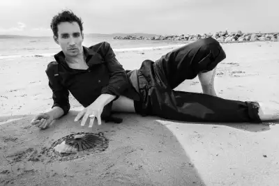 Robert Sheehan Robert Sheehan