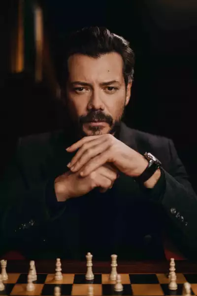 Álvaro Morte Álvaro Morte