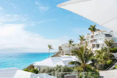Azura Hotel, Bermuda