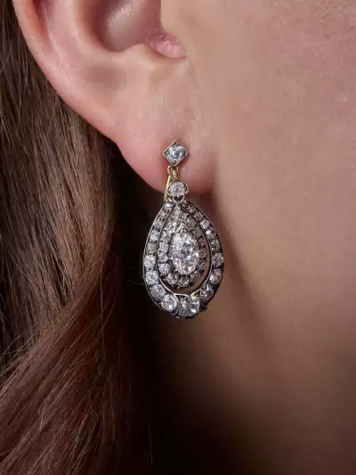 A pair of mid Victorian diamond drop earrings formerly owned by a viscountess Estimate: &pound;6,000 - &pound;8,000