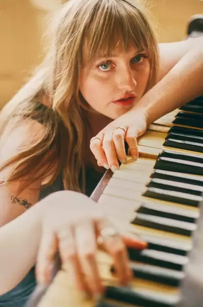Nell Mescal