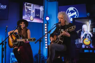 Brian May plays at Gibson Guitar Garage London Brian May plays at Gibson Guitar Garage London