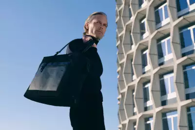 Emigr&eacute; Studio Tote Bag