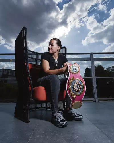Chantelle Cameron vs Mikaela Mayer