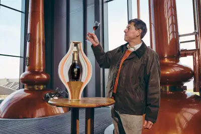 Dr Bill Lumsden with Glenmorangie 50 Years Old