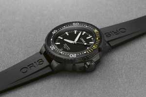 Oris AquisPro Date Calibre 400