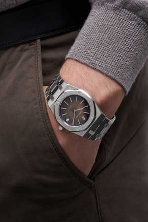 Audemars Piguet Royal Oak Ref. 5402ST watch, Phillips Geneva Watch Auction 2021