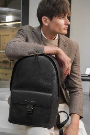 Grams(28) Leather Backpack