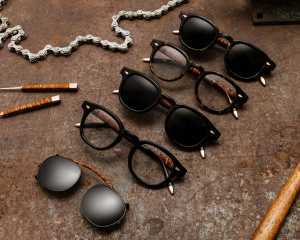 MOSCOT MOSCOT