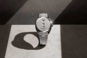 Bremont Terra Nova Jumping Hour in steel