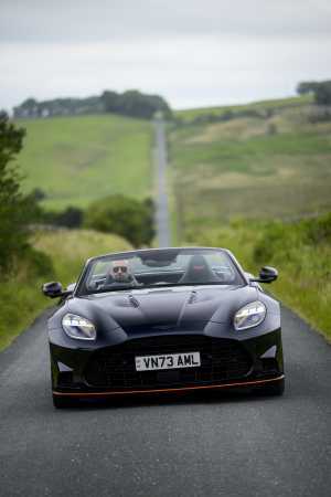 Aston Martin Vanquish Volante