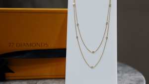 77 Diamonds necklace