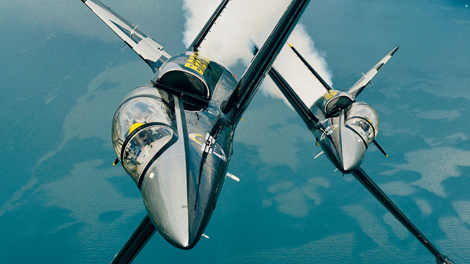 Win a flight with the Breitling Jet Team Competition Square Mile