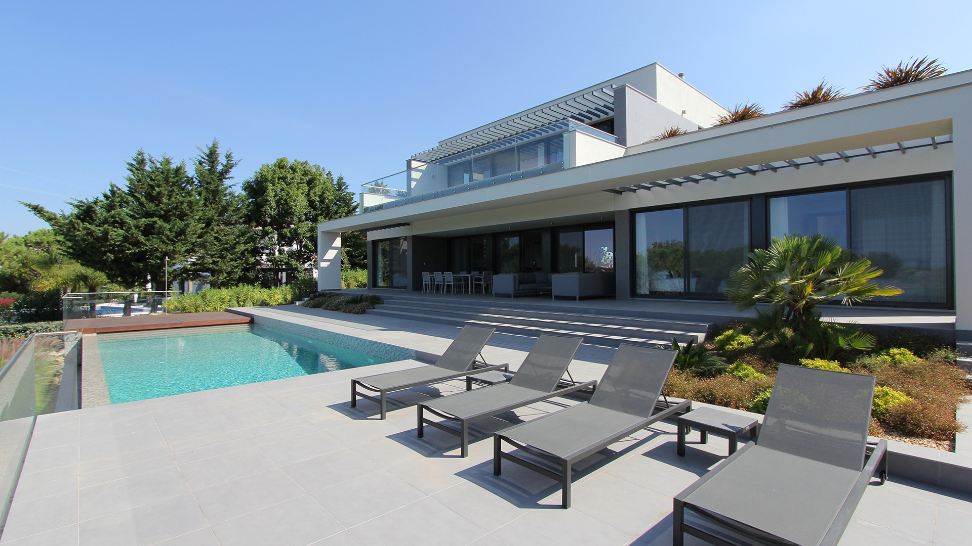 Detached villa Detached villa