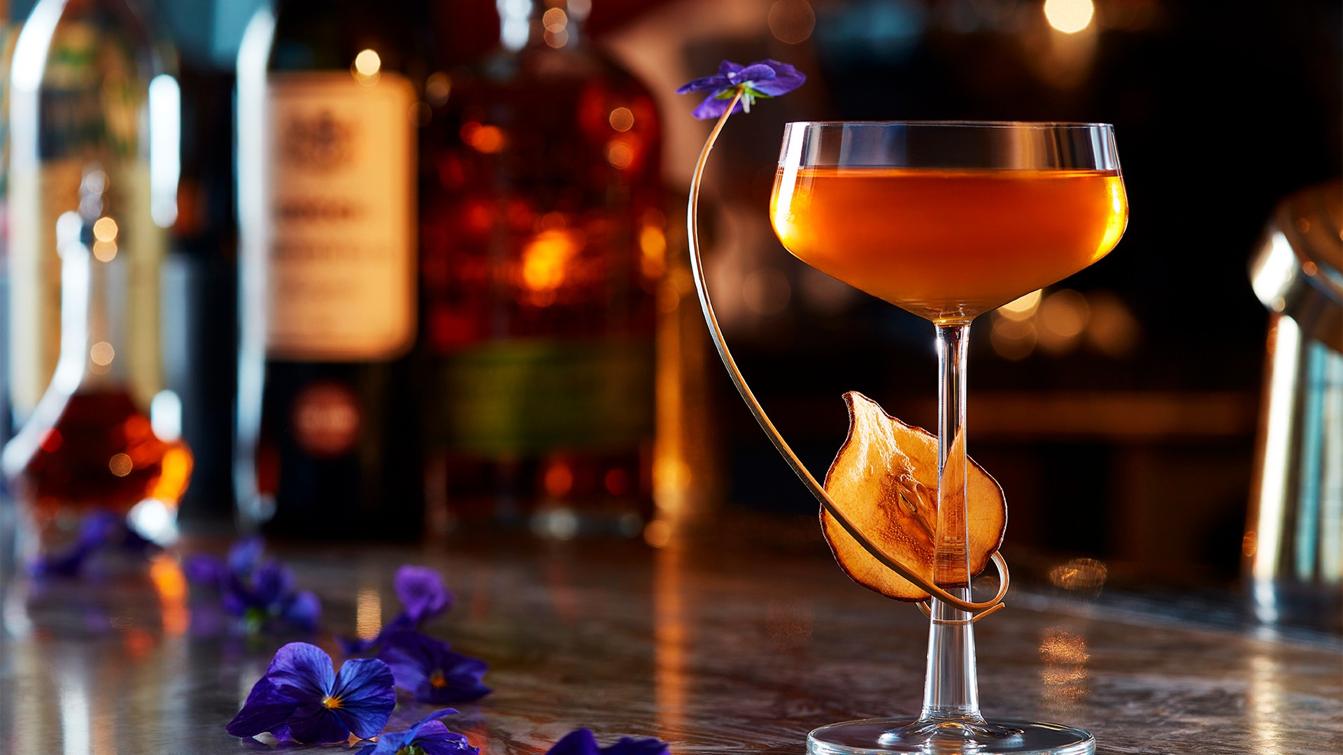 Best Valentine's Day bar in London Gong at The Shard Best Valentine's Day bar in London Gong at The Shard