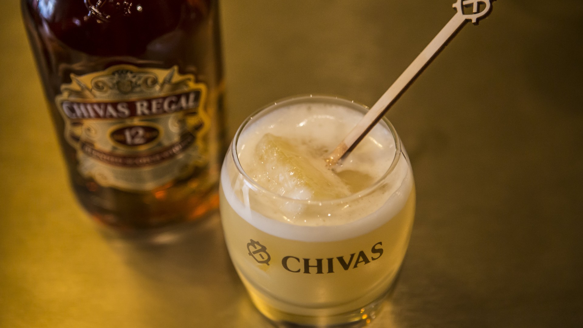 Blend your own whisky with Chivas Regal Square Mile
