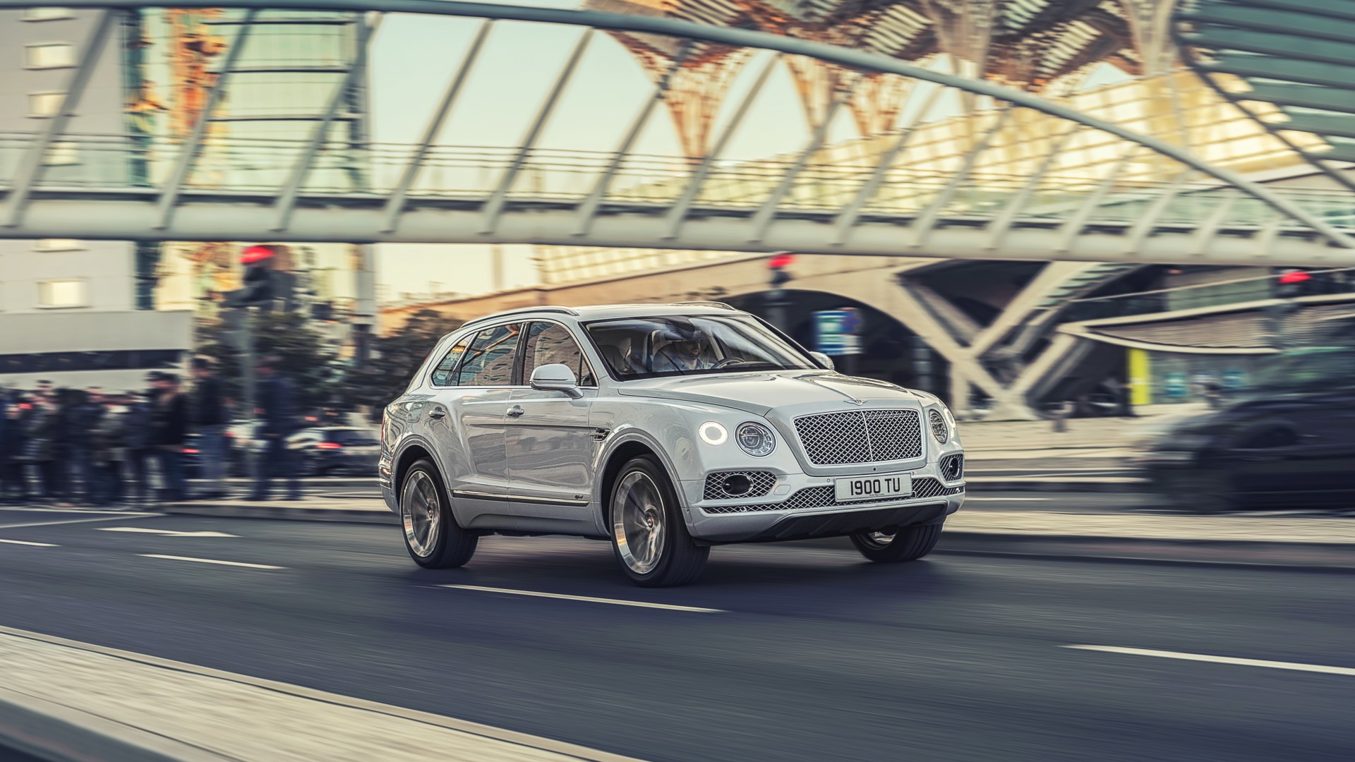 BENTLEY BENTAYGA HYBRID BENTLEY BENTAYGA HYBRID