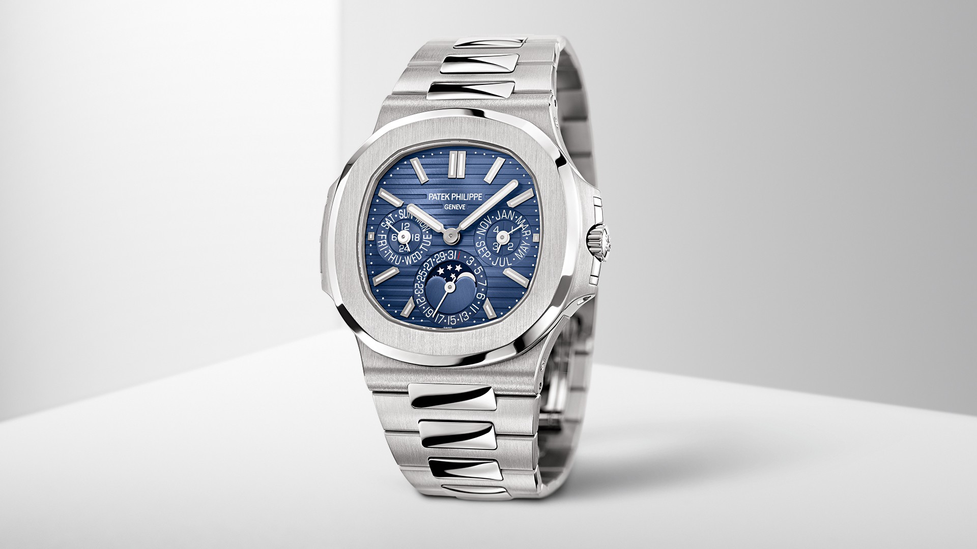 Patek Philippe Nautilus Perpetual Calendar Patek Philippe Nautilus Perpetual Calendar