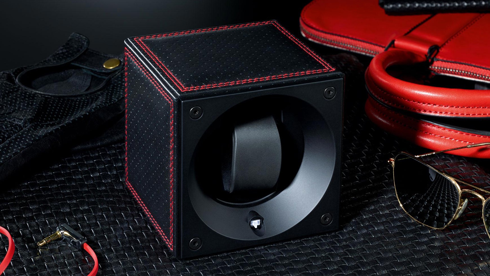 Brand Watch Swiss KubiK Square Mile