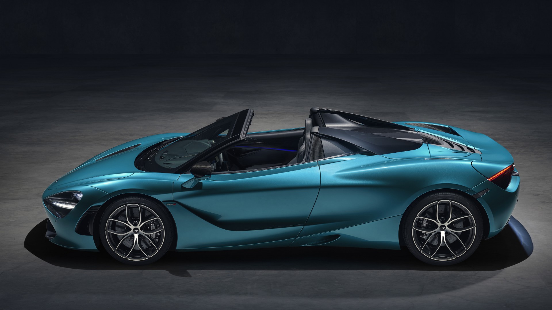 The Mclaren 720s Spider Offers A Thrilling Summer Drive Square Mile