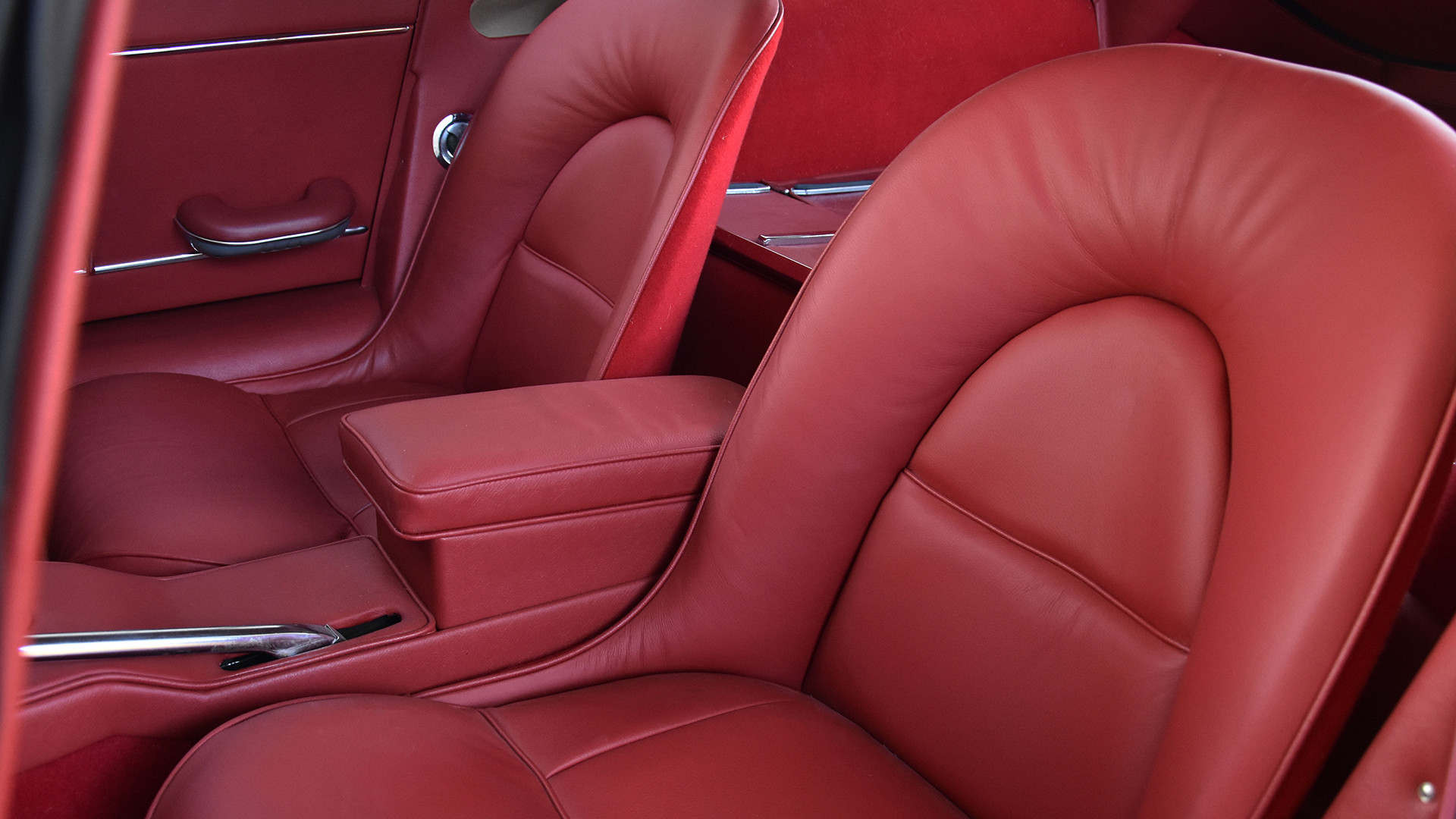 jaguar e type seats