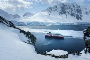 Hurtiguten cruise in Antarctica