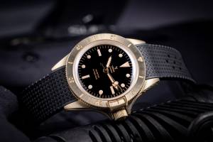 Yema Superman Bronze with lacquered black dial
