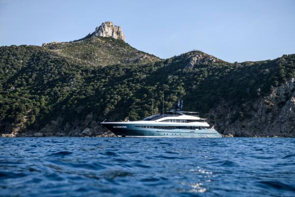 Irisha superyacht