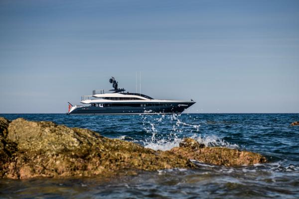 Irisha superyacht