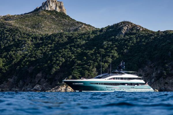 Irisha superyacht