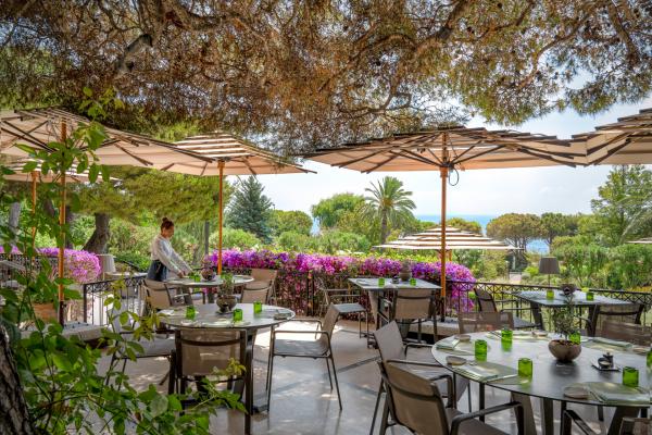 Four Seasons Grand-Hotel du Cap-Ferrat restaurants