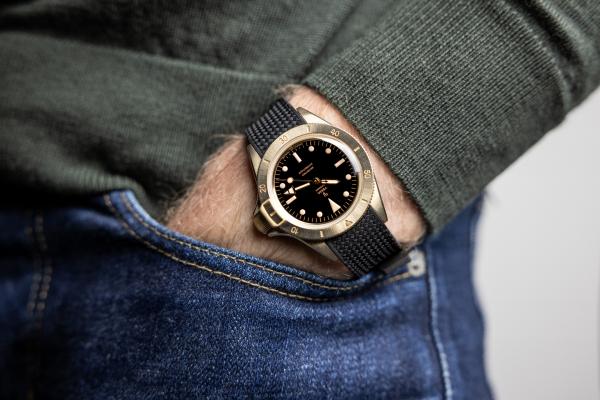 Yema Superman Bronze with lacquered black dial