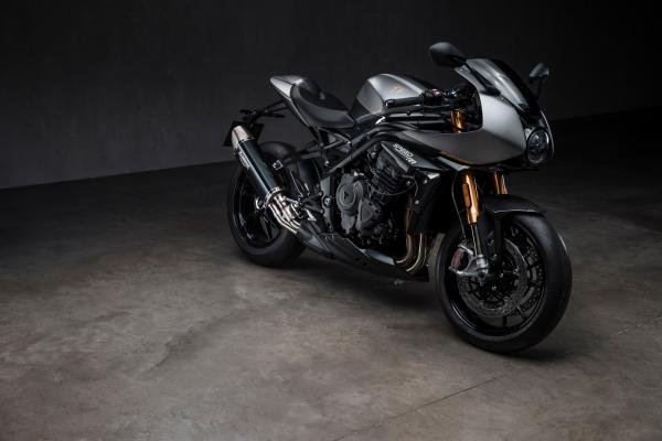 Triumph Speed Triple RR x Breitling Limited