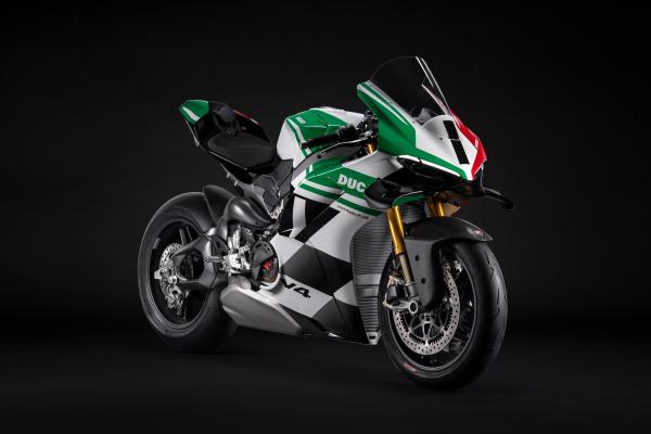 Ducati Panigale V4 Tricolore 1