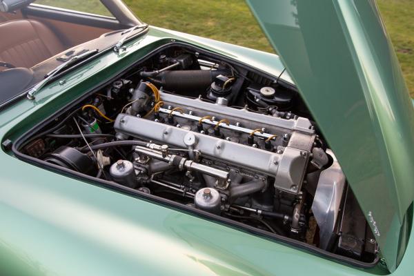 Aston Martin DB4 Series II details