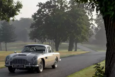 Aston Martin Goldfinger DB5 Continuation