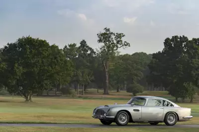 Aston Martin Goldfinger DB5 Continuation