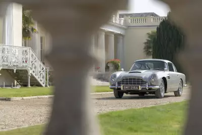 Aston Martin Goldfinger DB5 Continuation