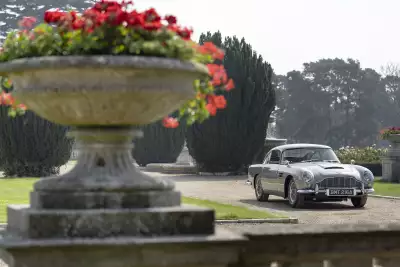 Aston Martin Goldfinger DB5 Continuation
