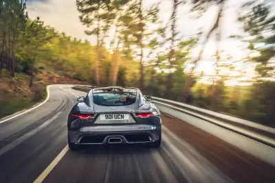 Jaguar F-TYPE P300 Coupé RWD in Eiger Grey