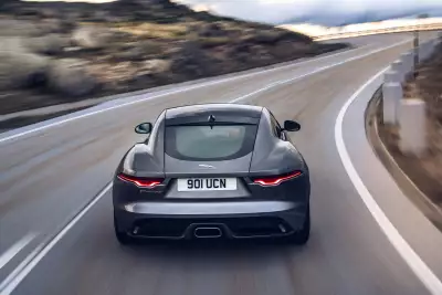Jaguar F-TYPE P300 Coupé RWD in Eiger Grey