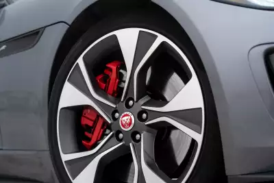 Jaguar F-TYPE P300 Coupé RWD in Eiger Grey