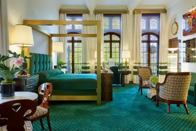 The Milestone Hotel Hermes Suite