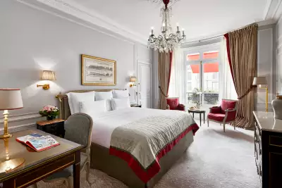 Plaza Athenee
