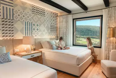 Ombria Viceroy Residences