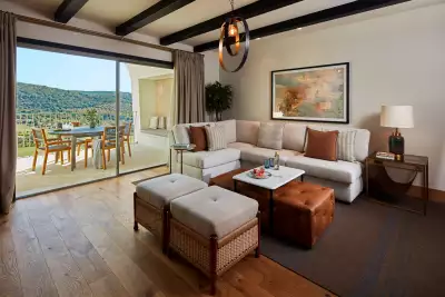 Ombria Viceroy Residences