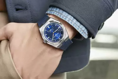 Vacheron Constantin Overseas Moonphase Retrograde Date